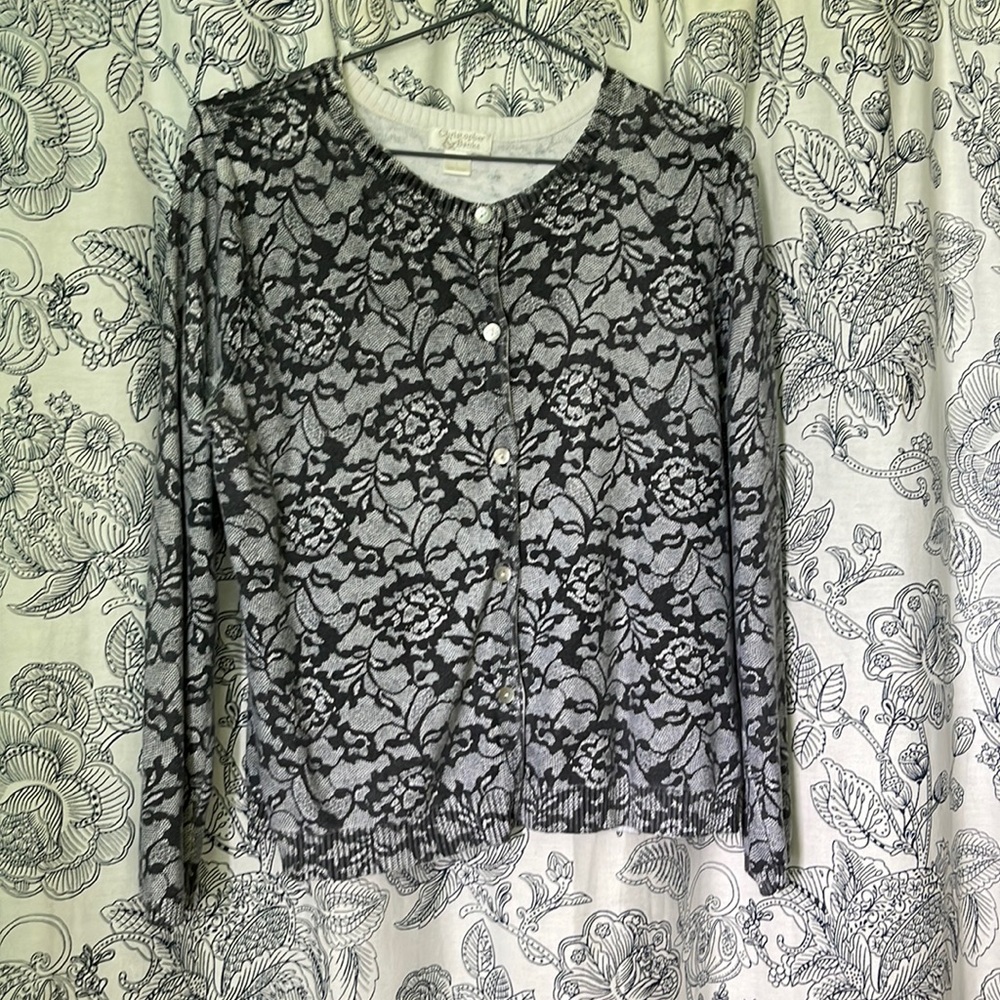 Christopher & Banks WOMEN L flower design sweater